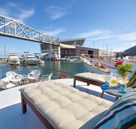 Charming Boat In Barcelona - Perfect Getaway Hotel Sant Adrià de Besòs Eksteriør billede